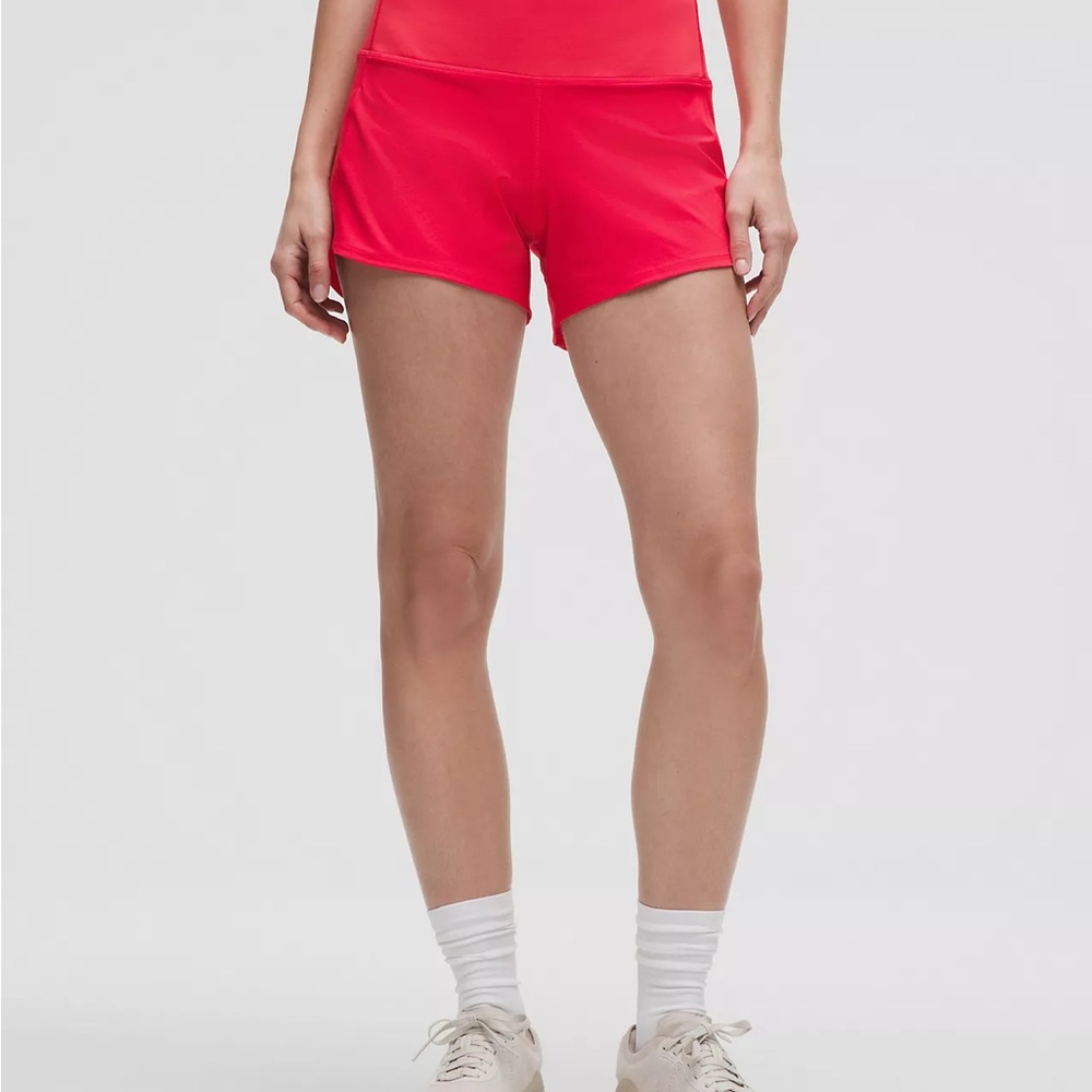 Lululemon Speed Up High-Rise Lined Short 4" in neon green/yellow size 6